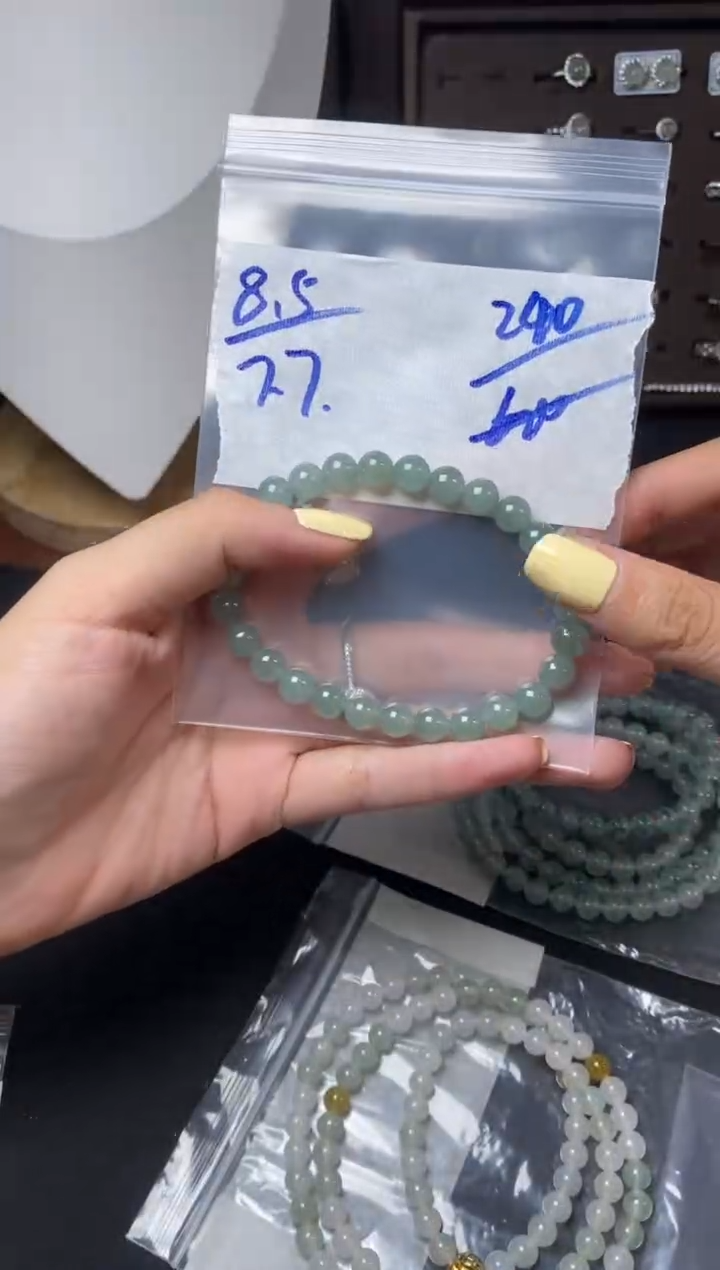 定制翡翠未镶嵌天然缅甸翡翠多样性