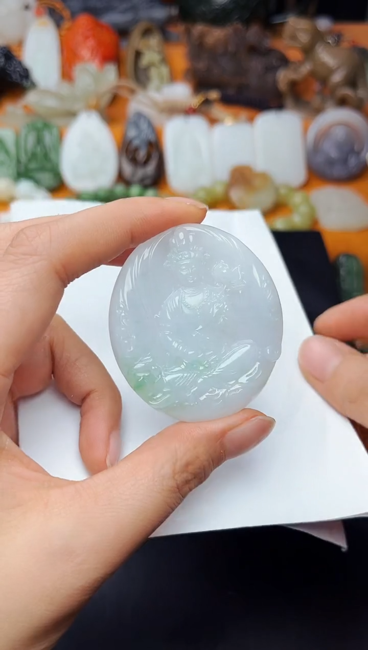 【闪购商品】翡翠颈饰未镶嵌观音