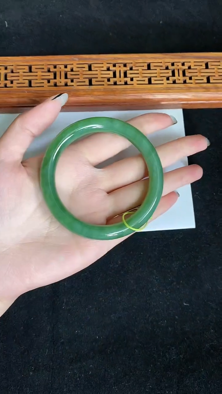 【闪购商品】和田玉（碧玉）手镯未镶嵌圆条手镯