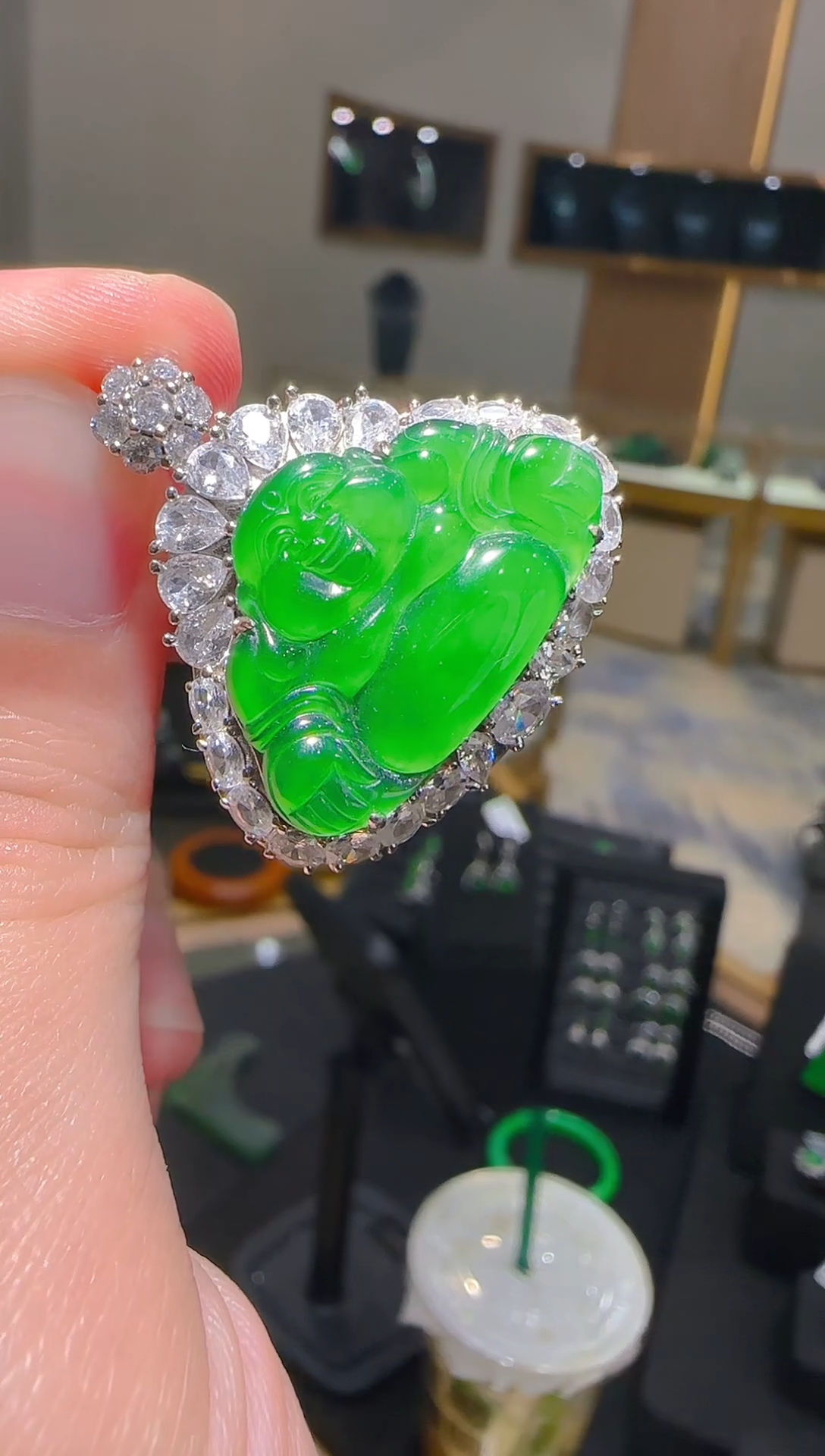 【闪购商品】翡翠吊坠(赠链)银S925镶嵌天然翡翠A货多样性发一件