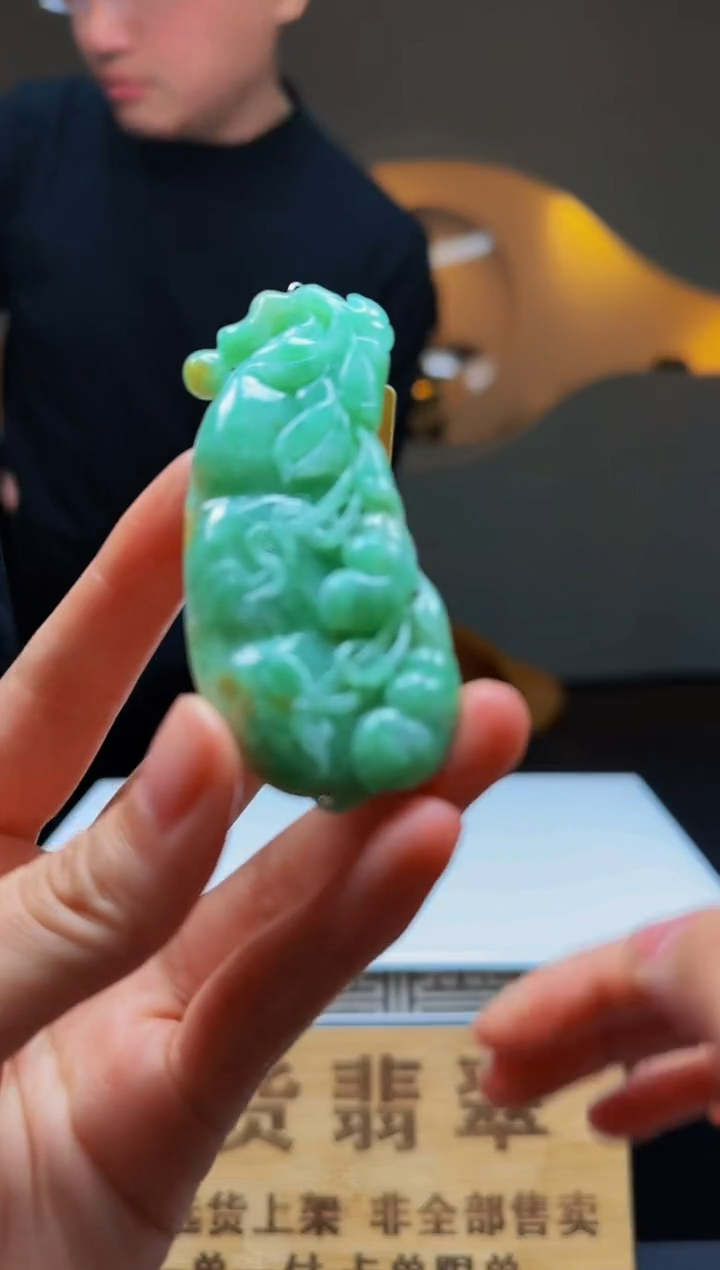 【闪购商品】定制翡翠未镶嵌Q02522翡翠毛货