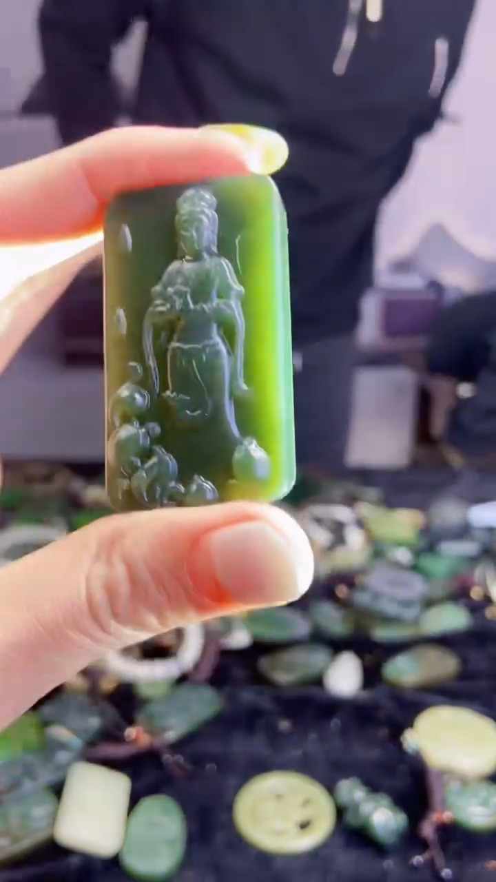 颈饰未镶嵌和田玉1