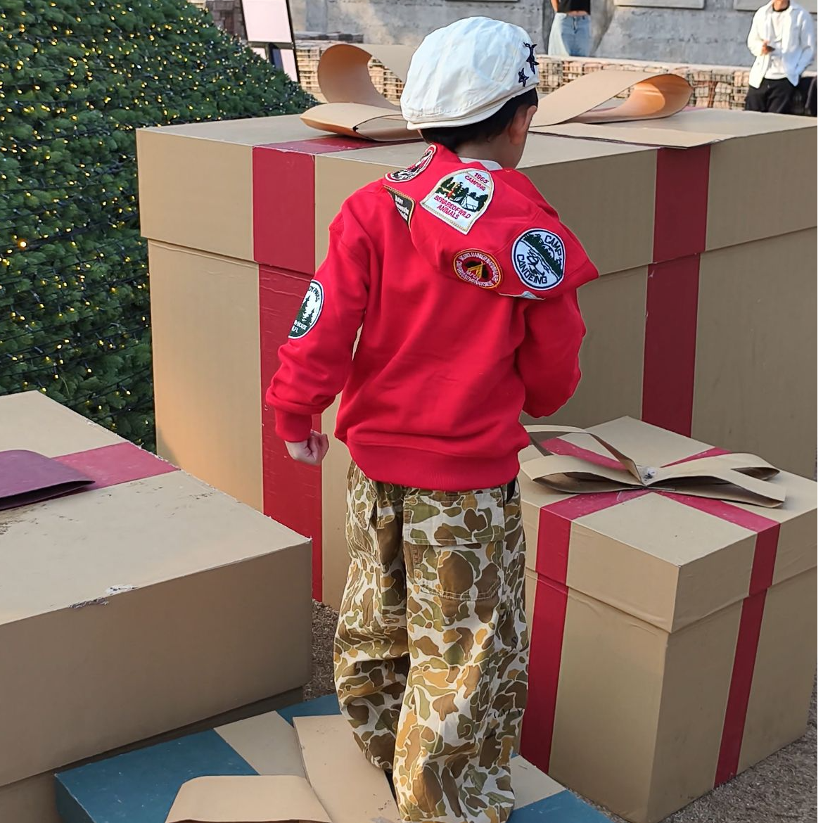 2025春秋时尚百搭儿童卫衣时髦章仔刺绣超好看洋气连帽多巴胺超酷