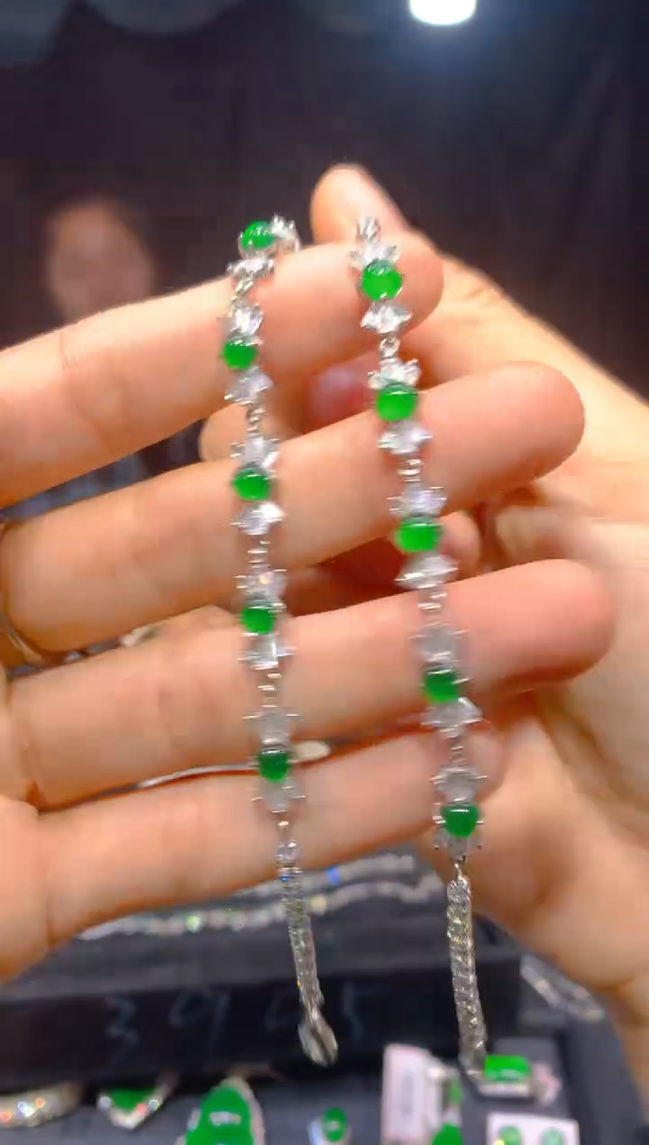 【闪购商品】定制翡翠未镶嵌117多样性发货（发其一）