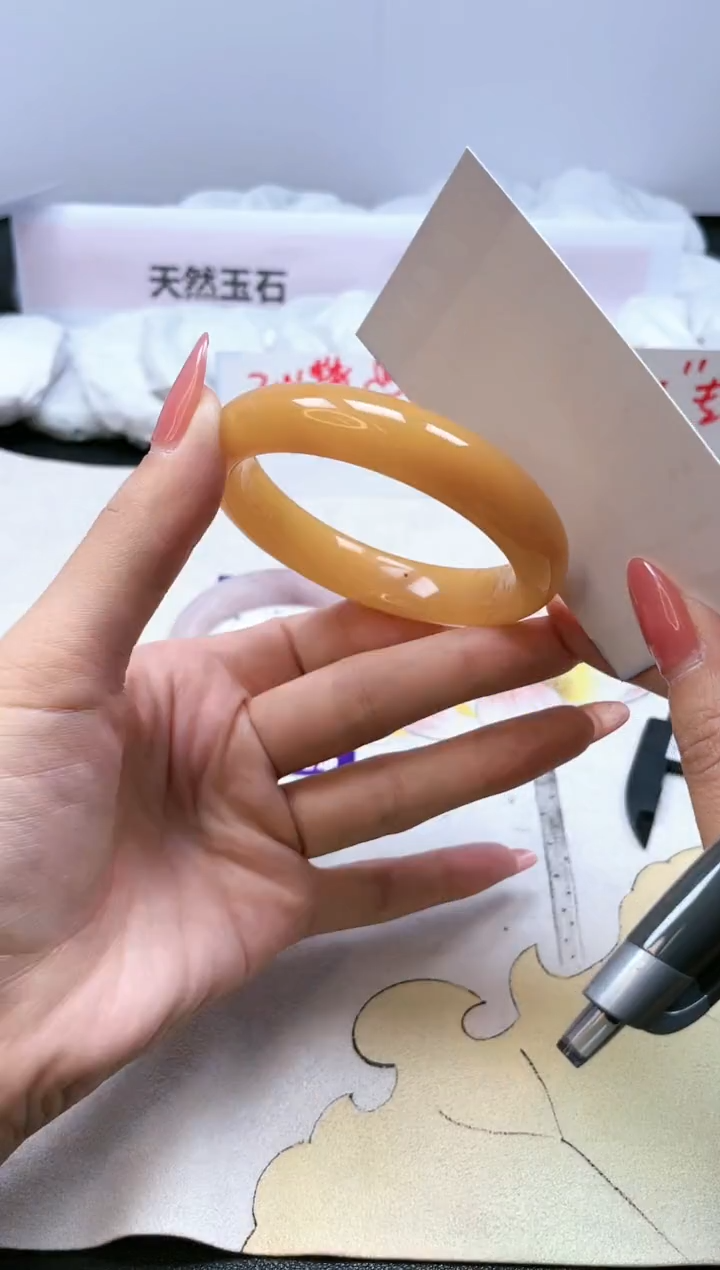 【闪购商品】石英质玉手镯合金294/57.4