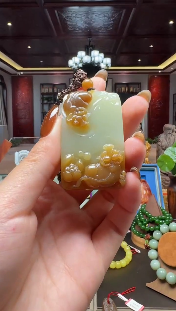 未镶嵌和田玉挂件qmt