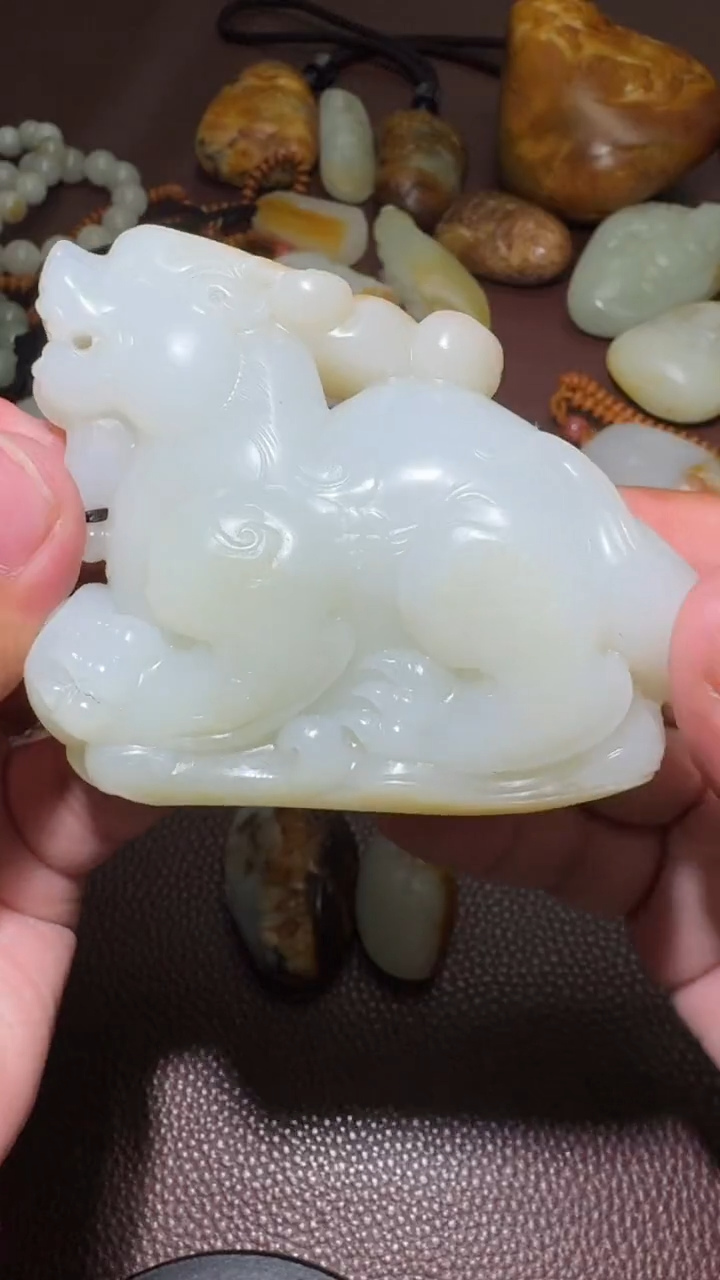 未镶嵌和田玉挂件和田玉