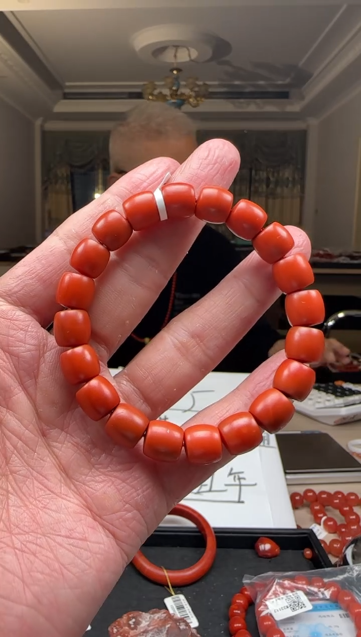 【闪购商品】南红玛瑙10mm阿东寨手串直切未镶嵌多样性发一件