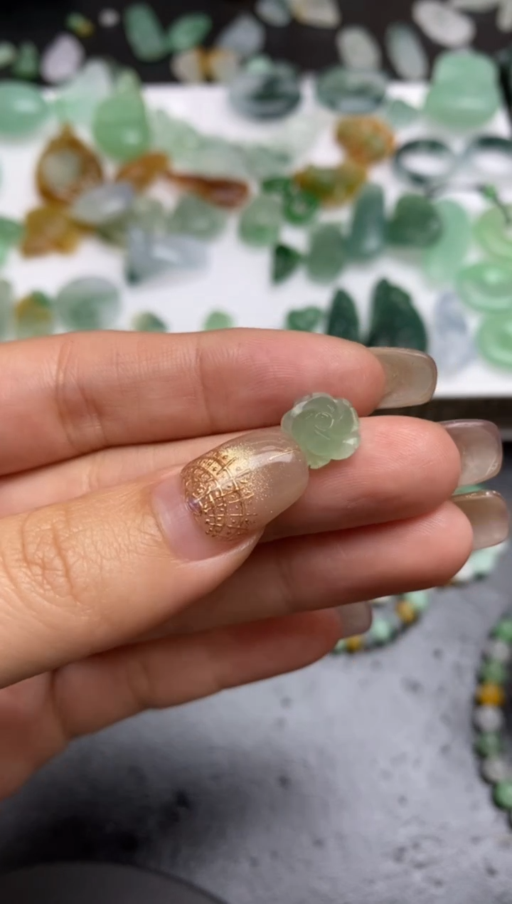 【闪购商品】定制翡翠未镶嵌翡翠毛货~多样性发一