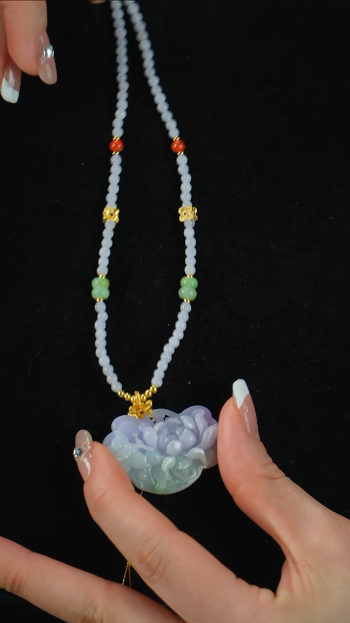 颈饰未镶嵌翡翠花牌