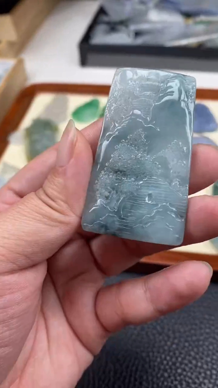 【闪购商品】翡翠挂件未镶嵌山水牌