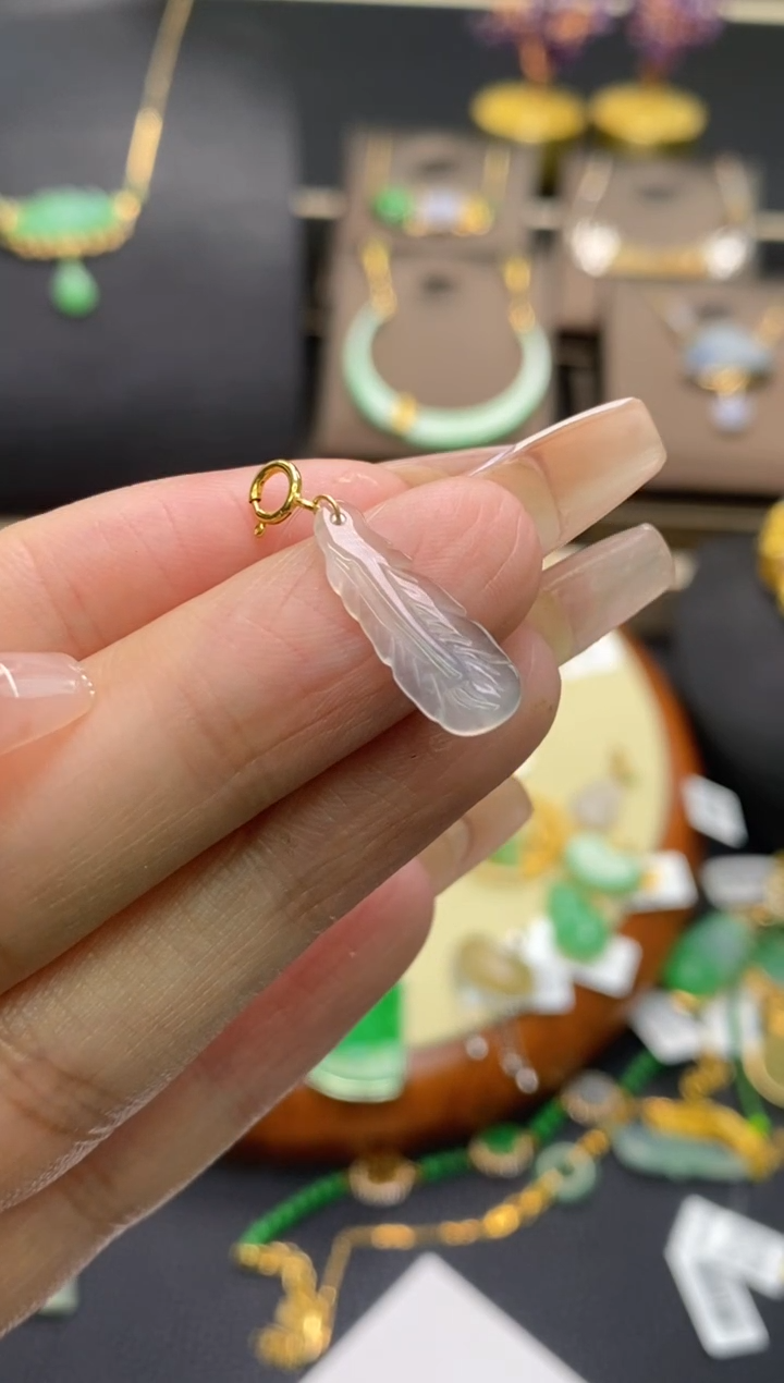 【闪购商品】翡翠颈饰18K金镶嵌净货18530