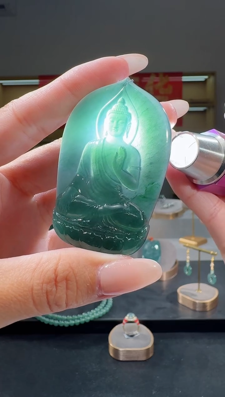翡翠未镶嵌吊坠(不含链)阿弥陀佛纯天然A货翡翠（多样性发其一）