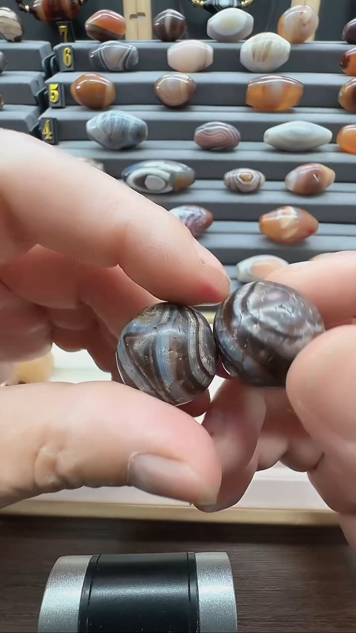 未镶嵌颈饰玛瑙/玉髓玛瑙23