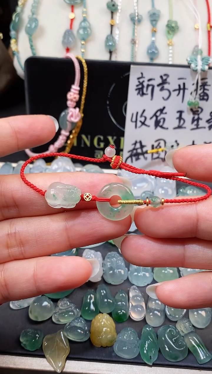 石英质玉（非洲翠）银S925镶嵌颈饰陪****啊貔貅甜甜圈