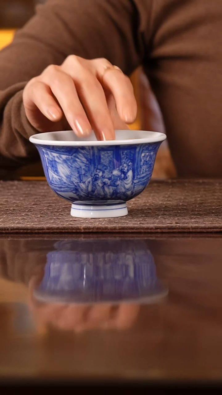 瓷燕鸿开物青花三国题材-草船借箭