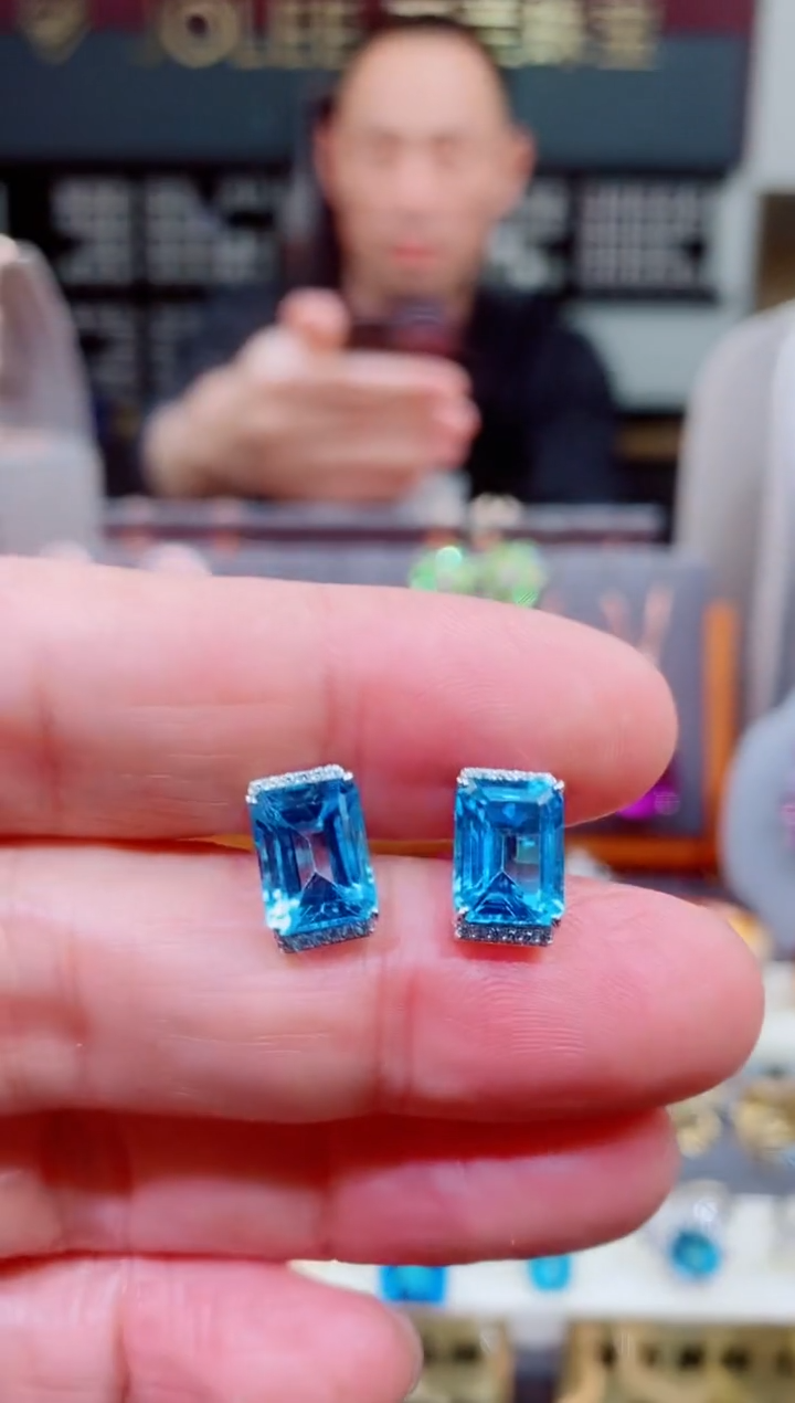 银S925镶嵌托帕石耳钉托帕石耳钉