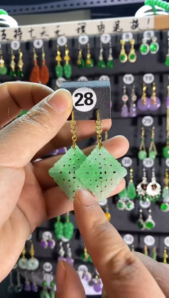 【闪购商品】翡翠颈饰银S925镶嵌28.....