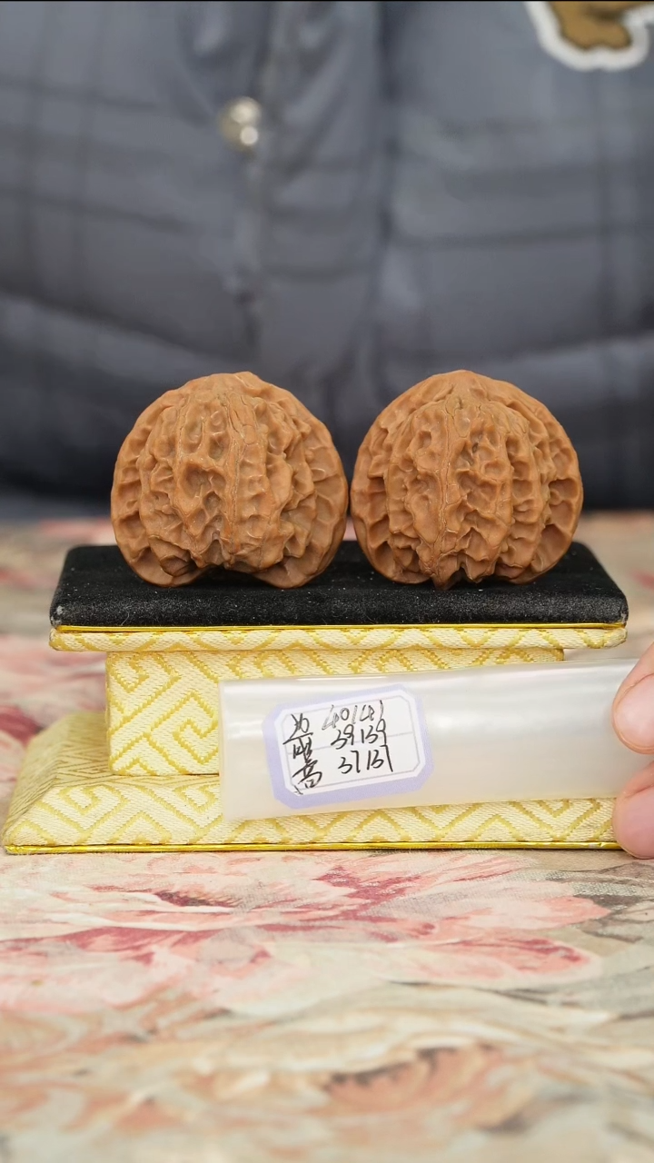 【闪购商品】文玩核桃把件苹果园