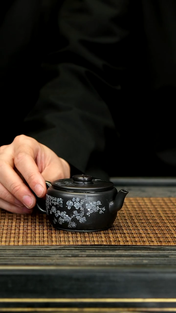 【闪购商品】紫砂茶壶TZP73乌金砂 梅花汉瓦