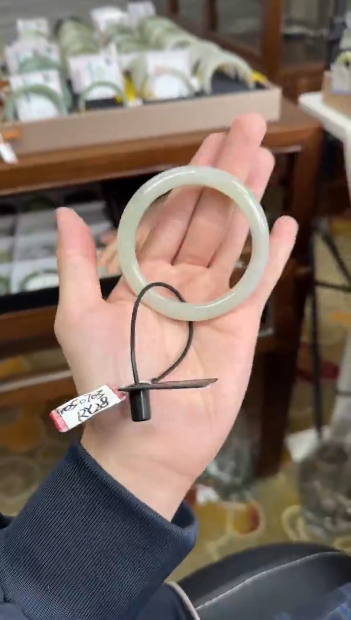 未镶嵌手镯和田玉56