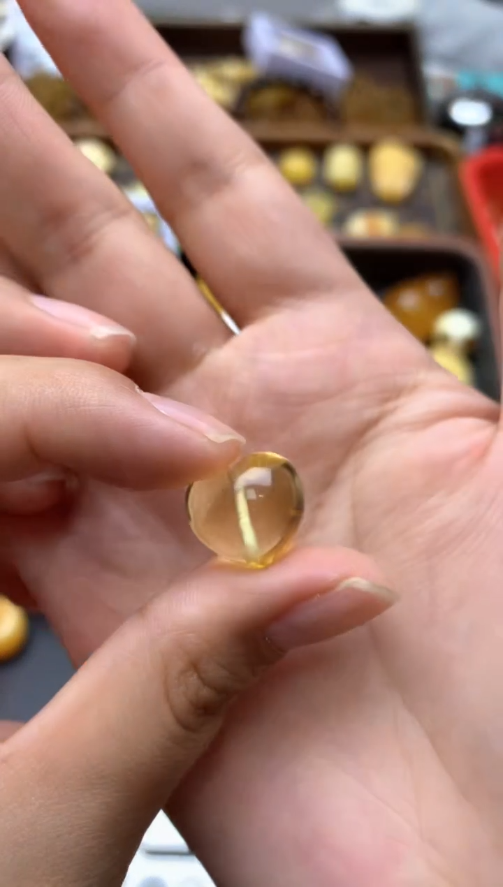 【闪购商品】琥珀珠宝奇石未镶嵌126琥珀蜜蜡花粉有纹小坑介意勿拍