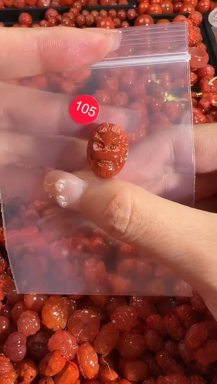 颈饰未镶嵌南红玛瑙1