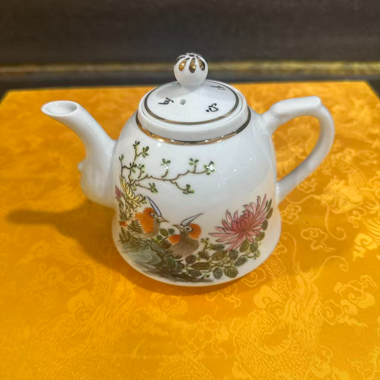 景德镇陶瓷花鸟壶