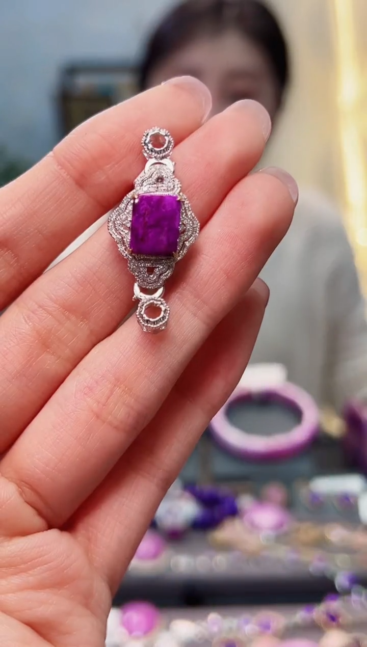 【闪购商品】苏纪石（舒俱来）吊坠(不含链)18K金镶嵌1