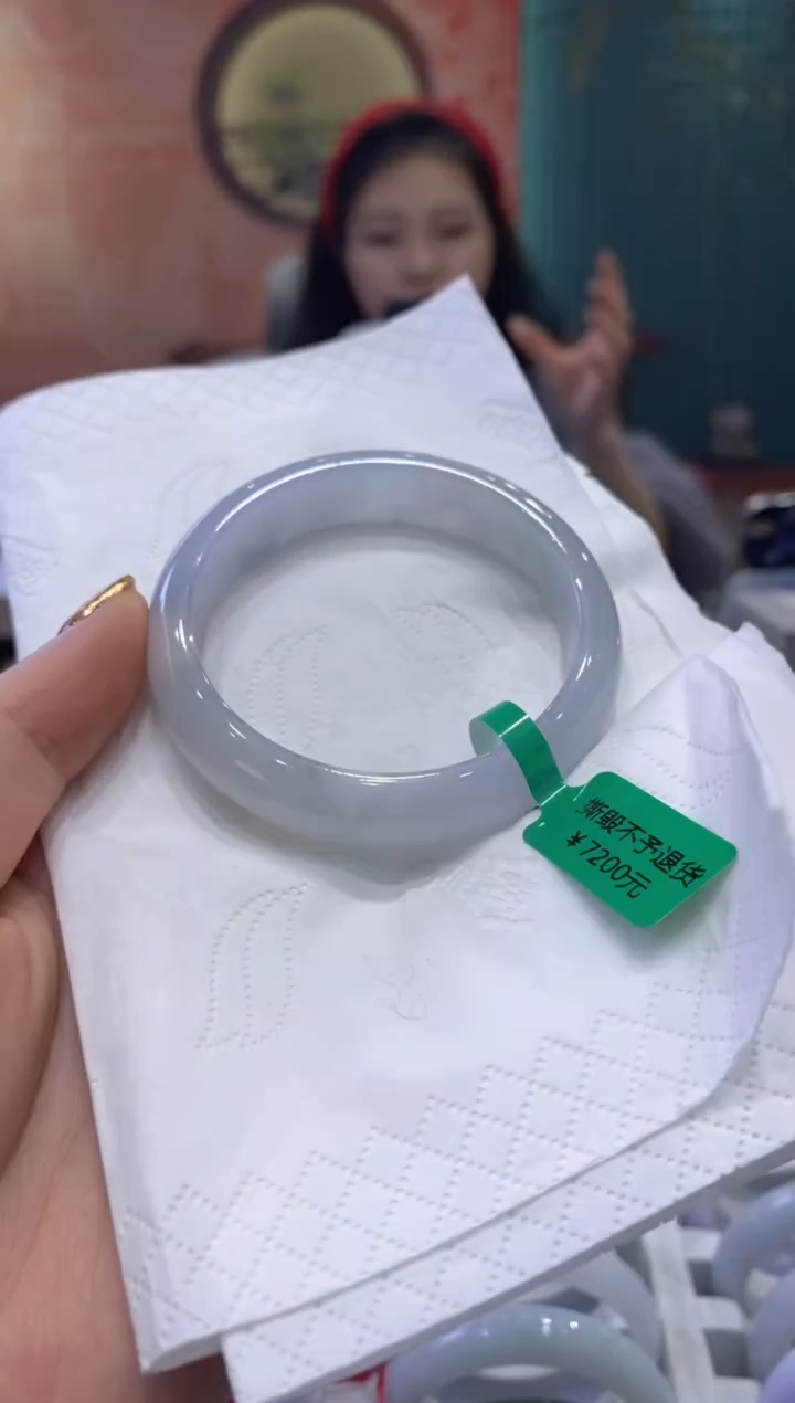 【闪购商品】翡翠手镯未镶嵌多人15693