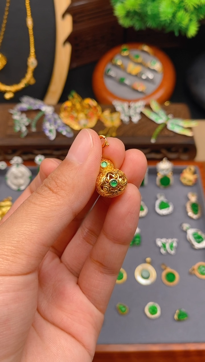 【闪购商品】翡翠吊坠(不含链)银S925镶嵌花丝葫芦