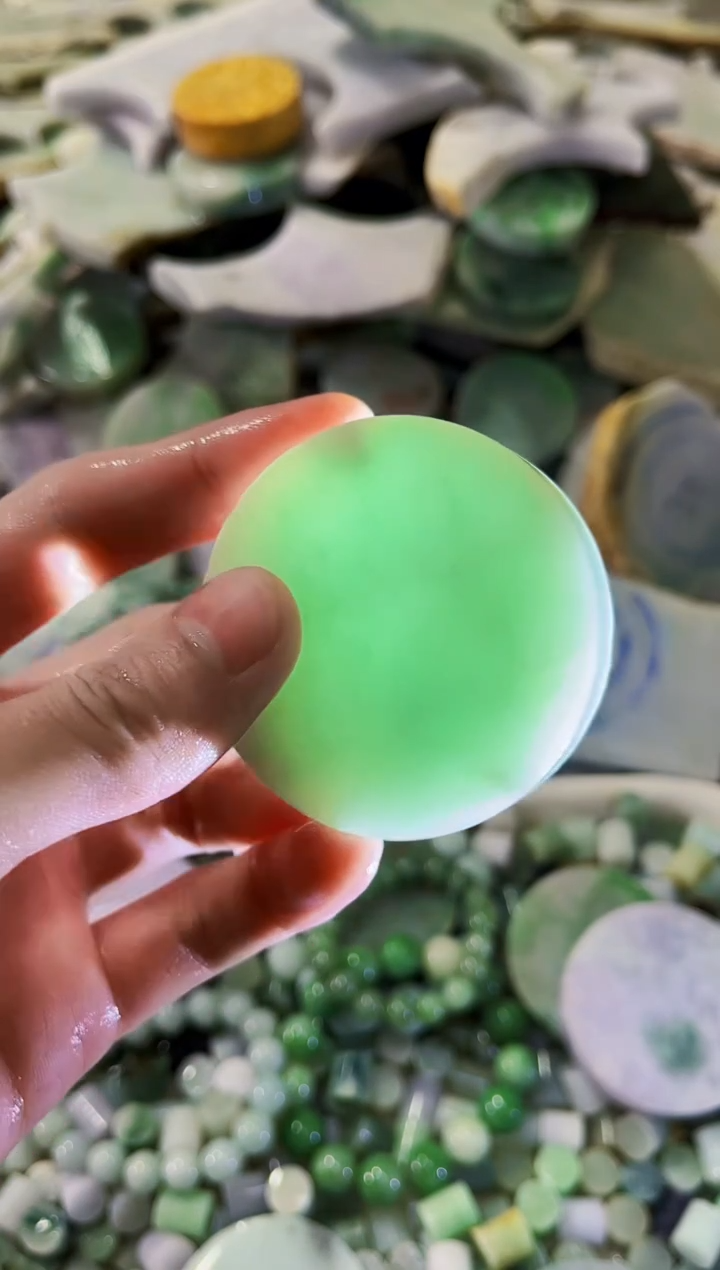 翡翠未镶嵌颈饰A货吴平561