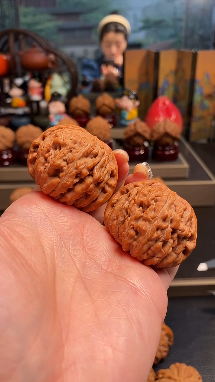 【闪购商品】文玩核桃把件H 863四座楼43尺