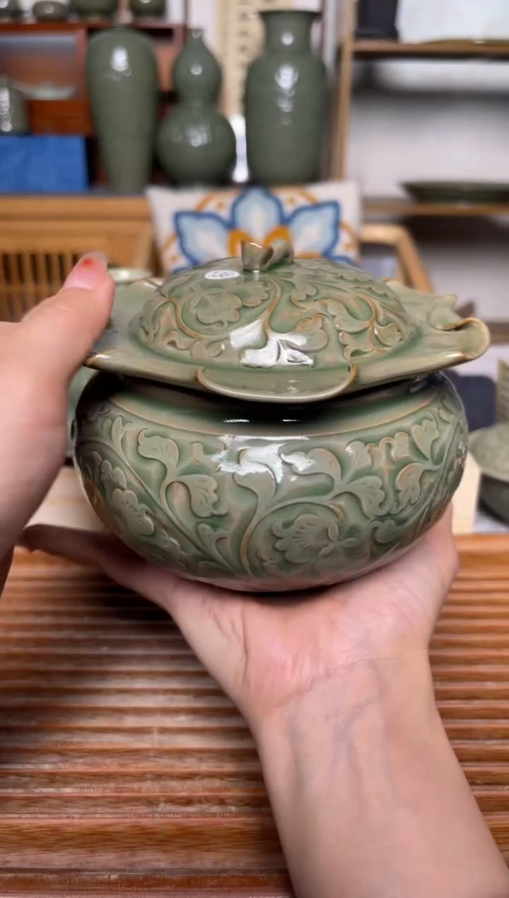 【闪购商品】其他136王晓娜 纯手工秘色和盖罐