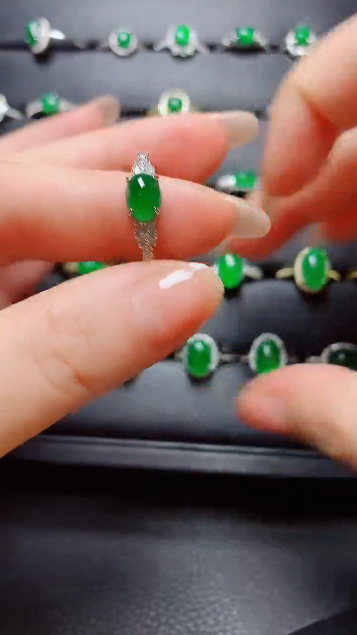 翡翠戒指银S925镶嵌天然翡翠A货s925银镶