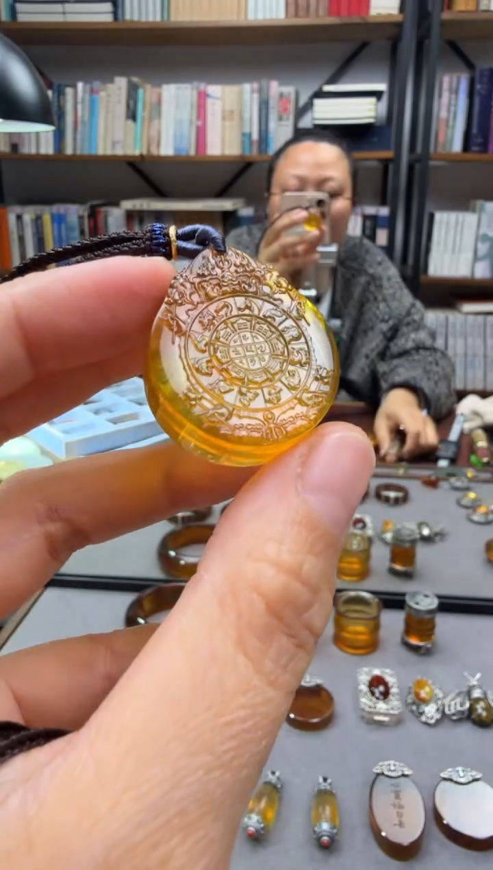 【闪购商品】琥珀颈饰未镶嵌九宫八卦吊坠