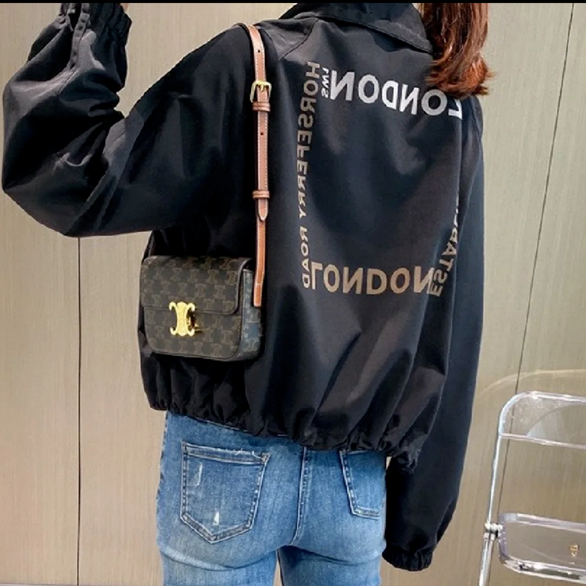 全新未使用 BURBERRY/博柏利 汤/TP020630/方形印花拉链外套