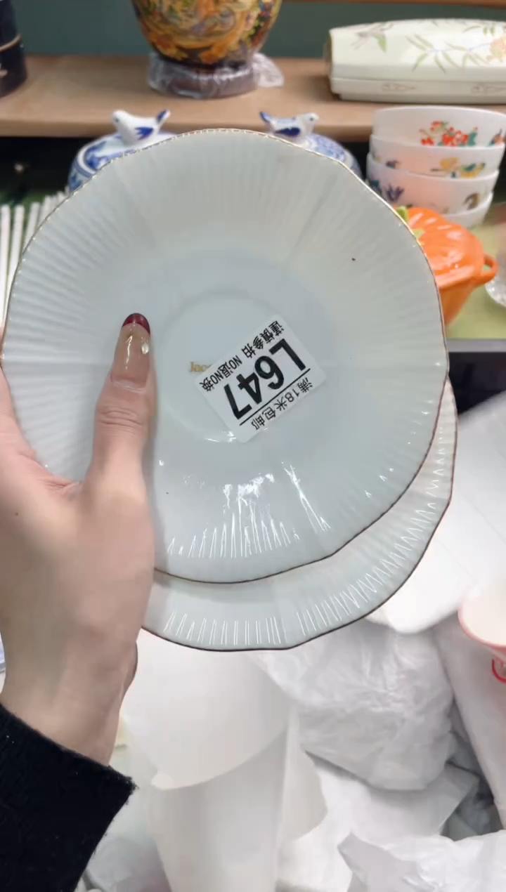 陶瓷小****?L647********