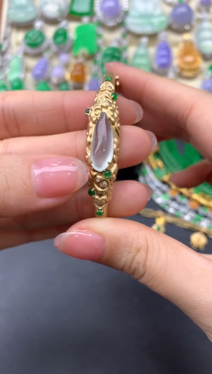 【闪购商品】翡翠手镯18K金镶嵌458中国好珍宝