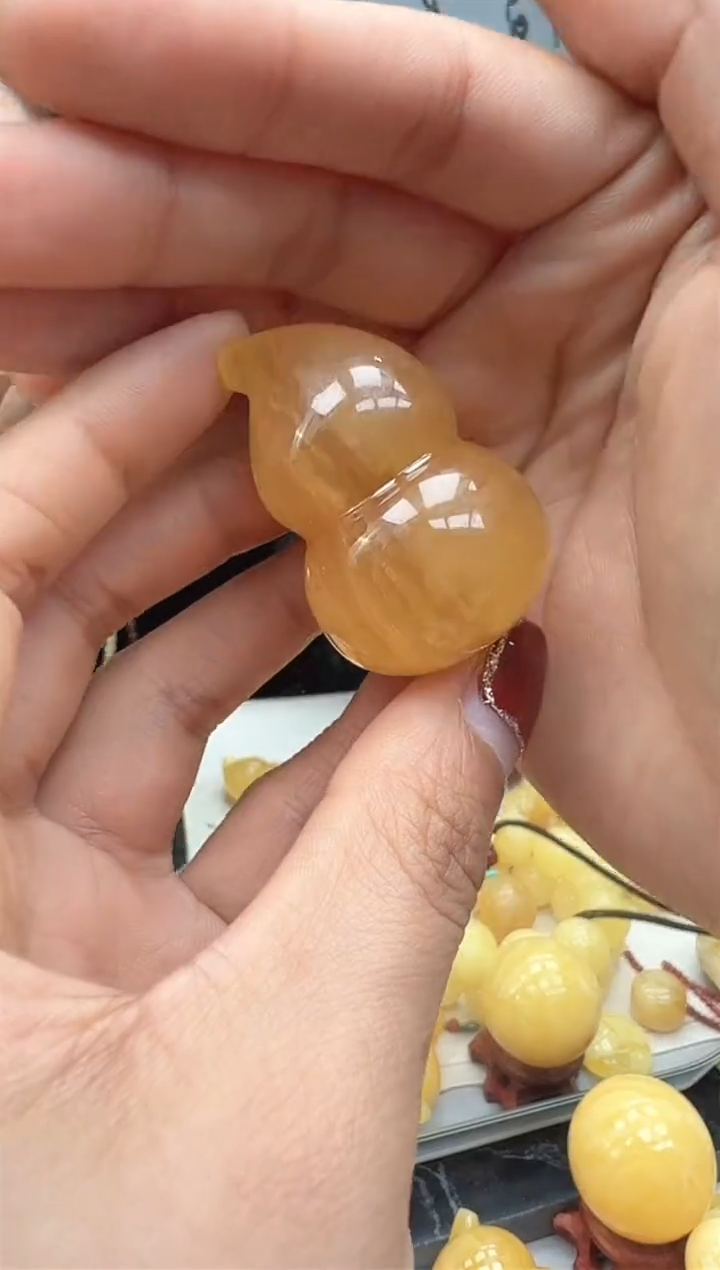 【闪购商品】琥珀裸石未镶嵌挂坠