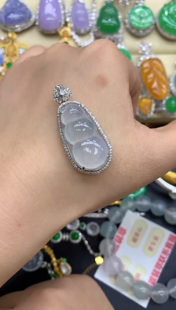 颈饰18K金镶嵌翡翠104-中国好珍宝