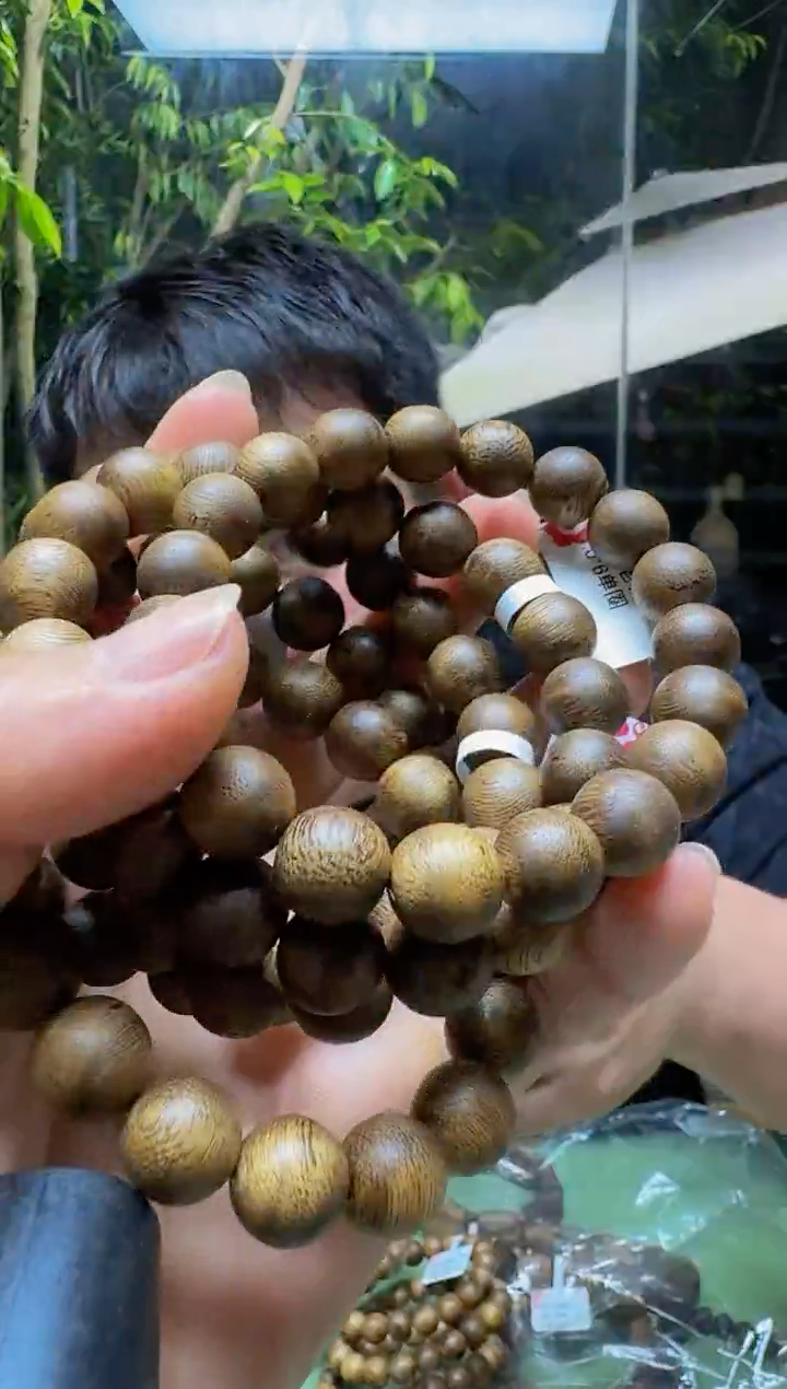 沉香碎屑沉香➕乌身圆珠单圈1.0*6多样性发1