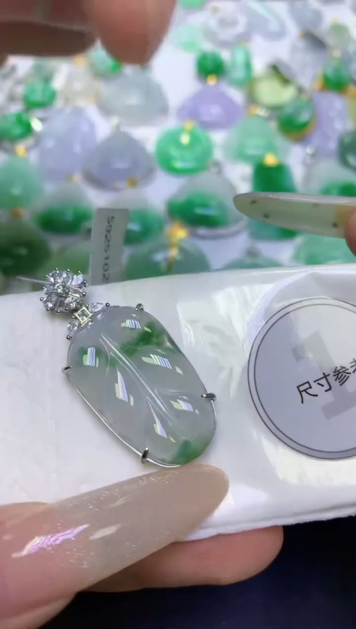 颈饰未镶嵌翡翠天然缅甸翡翠A货百元以上9元证书费自理