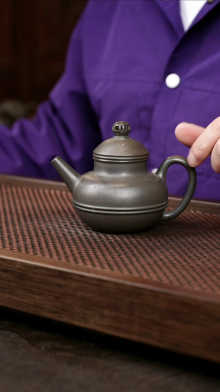 茶壶紫砂岩中泥玉带 黑