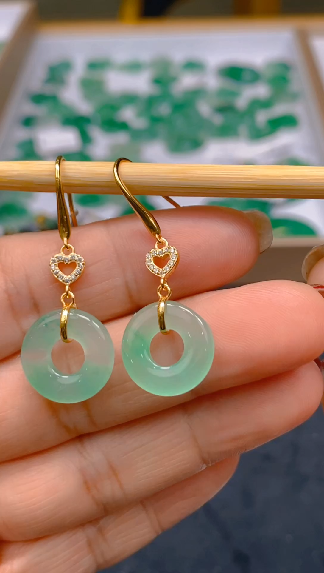 【闪购商品】石英质玉耳钉未镶嵌冰美人非洲翠A货冰种050