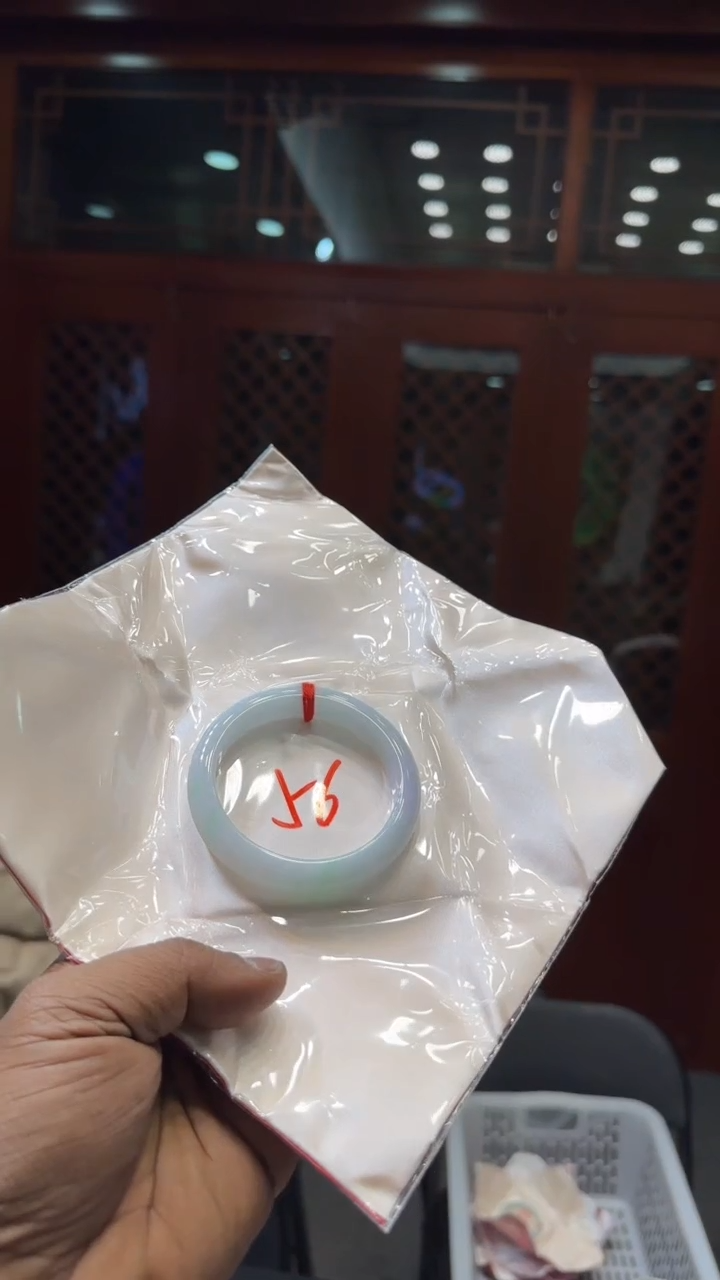 【闪购商品】翡翠手镯未镶嵌手镯