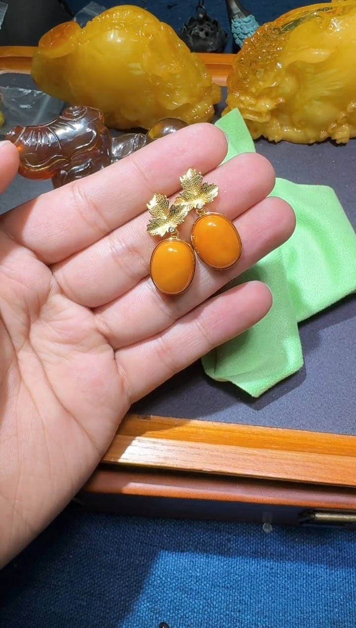 【闪购商品】蜜蜡耳饰银S925镶嵌多样性发一件732