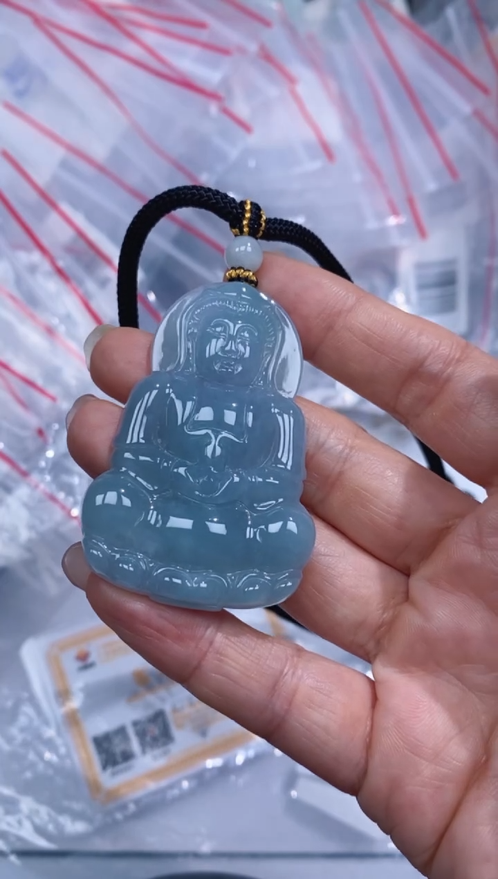 颈饰未镶嵌翡翠吊坠