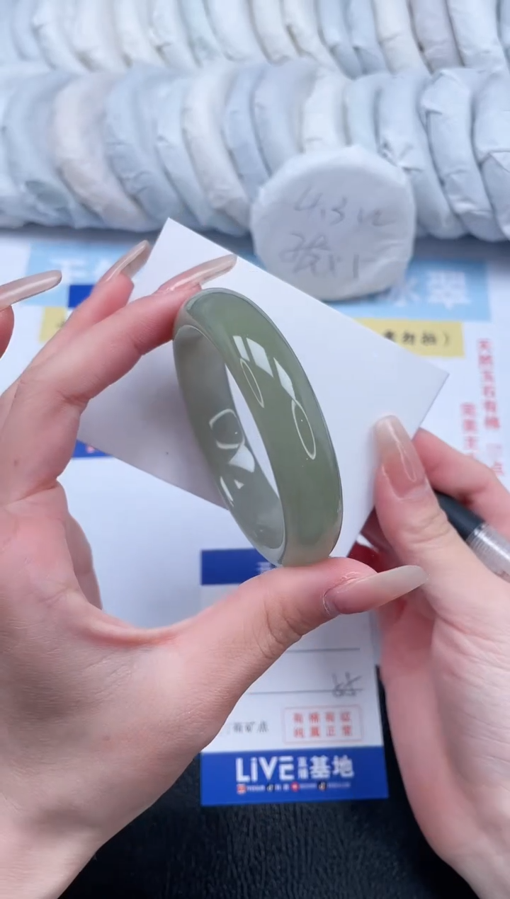 【闪购商品】石英质玉手镯未镶嵌T78-55