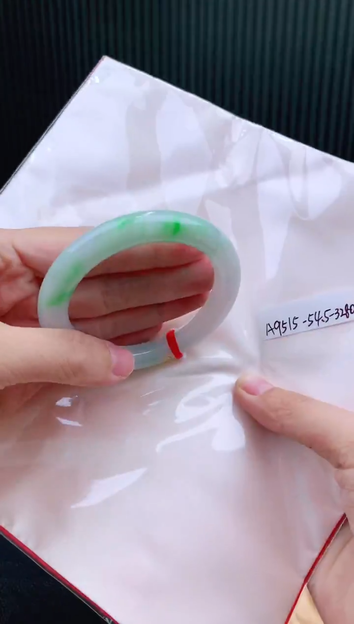 未镶嵌手镯翡翠54+